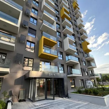 East Gate Srna Lux With Rent A Car