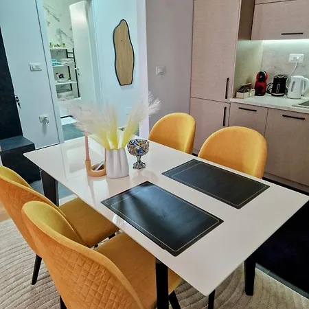 East Gate Srna Lux With Rent A Car * Skopje