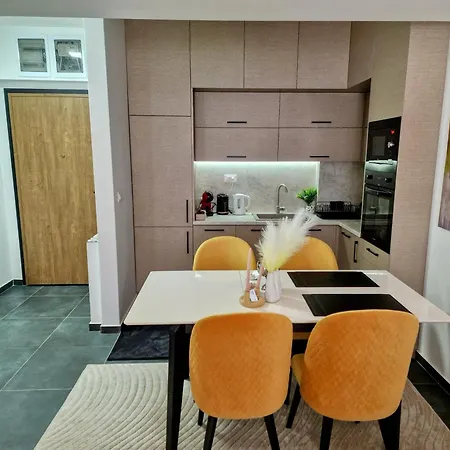 East Gate Srna Lux With Rent A Car * Skopje