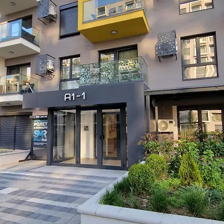 East Gate Srna Lux With Rent A Car Apartment