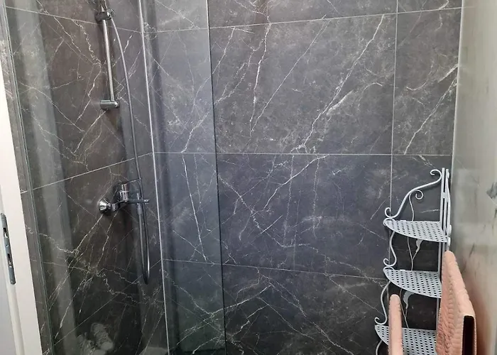 East Gate Srna Lux With Rent A Car