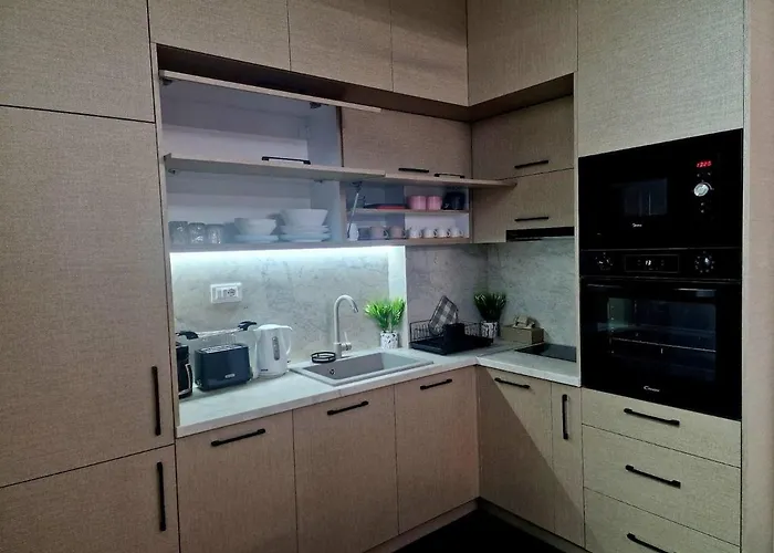 Apartment East Gate Srna Lux With Rent A Car Skopje