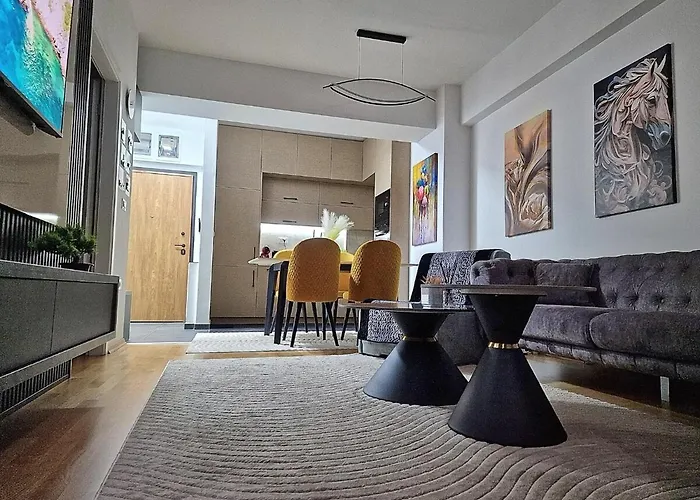 East Gate Srna Lux With Rent A Car Apartment