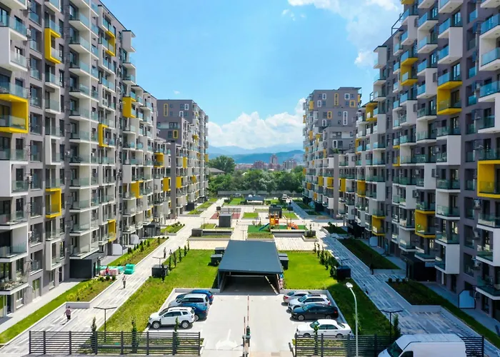 East Gate Srna Lux With Rent A Car