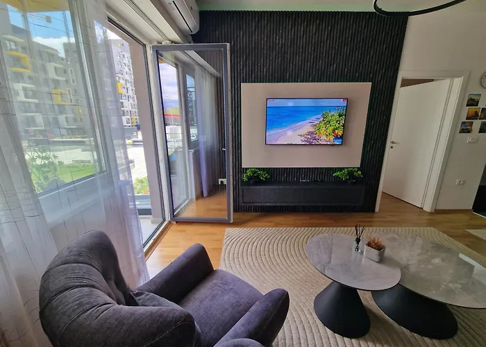 Apartment East Gate Srna Lux With Rent A Car Skopje