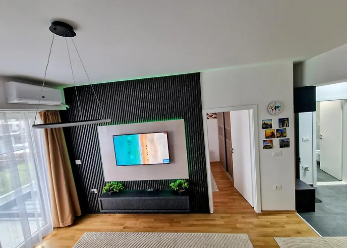 East Gate Srna Lux With Rent A Car