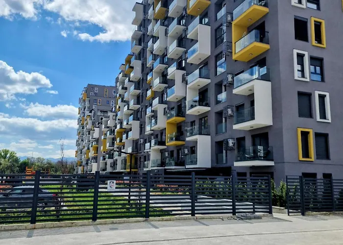 East Gate Srna Lux With Rent A Car