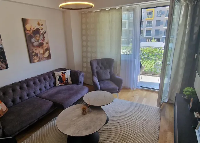 East Gate Srna Lux With Rent A Car Апартаменти *