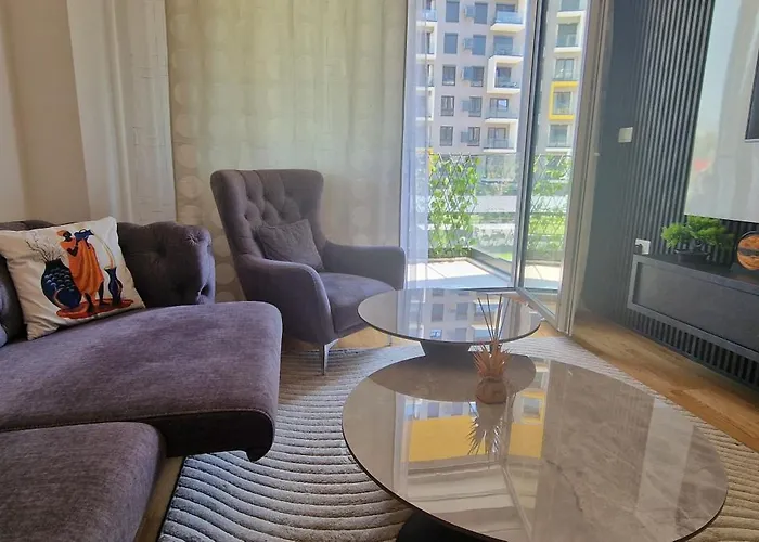 Apartment East Gate Srna Lux With Rent A Car Skopje