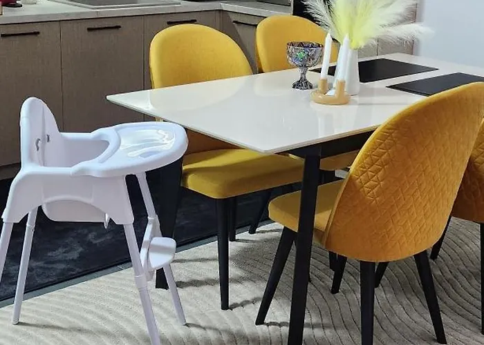 East Gate Srna Lux With Rent A Car Скоп'є