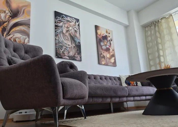 East Gate Srna Lux With Rent A Car Скоп'є